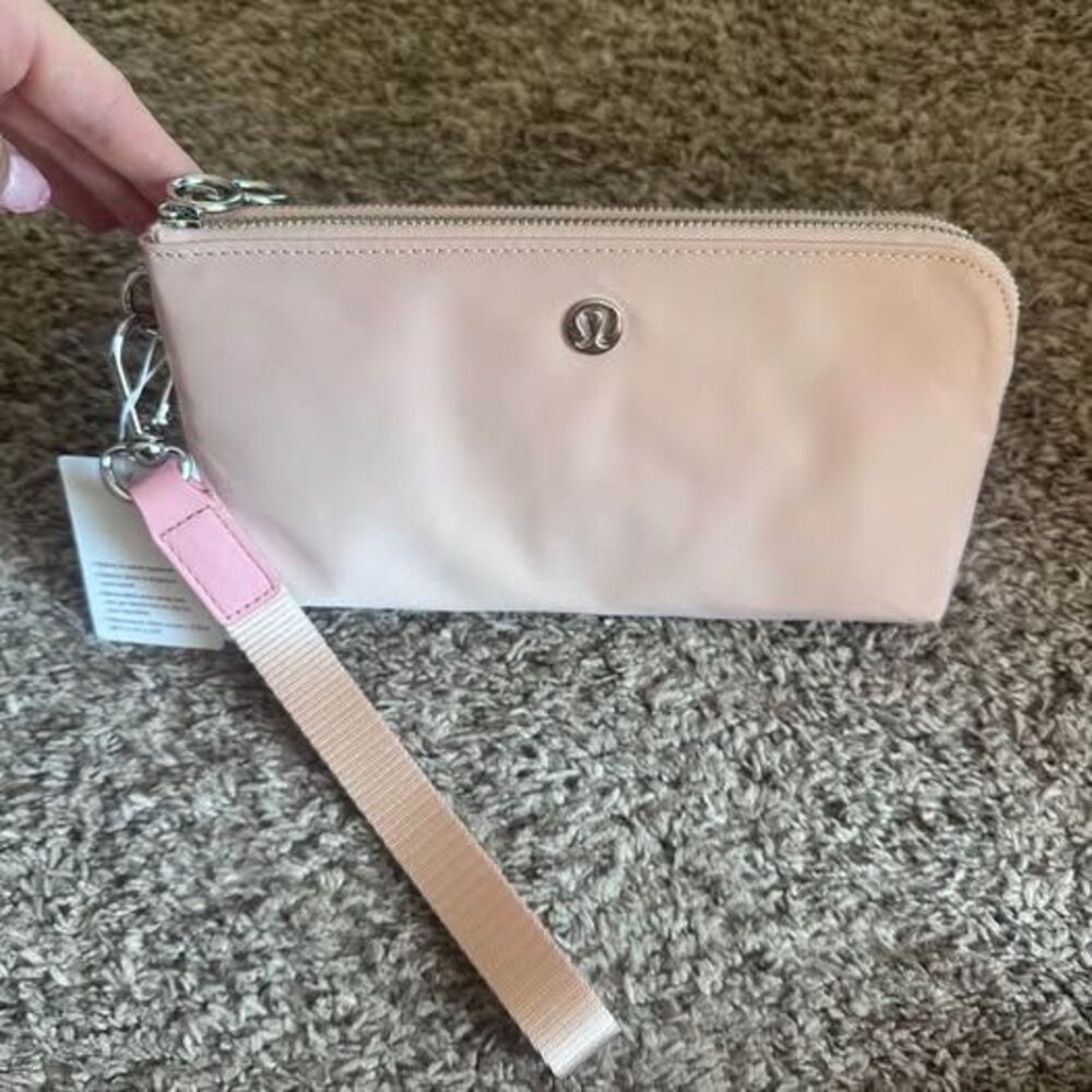Lululemon Now and Always Pouch pink - Picture 3 of 5